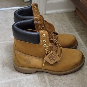 Men's Wheat Timberland boots sz 8